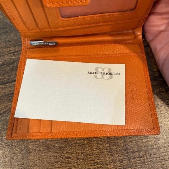 🚀SOLD 🧨Salvador Bachiller Spain
Snap closure bifold wallet w/ pen - Picture 8 of 8